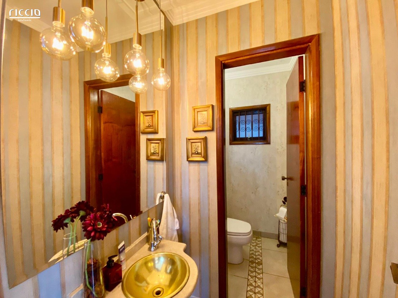 Casa em Condomínio à venda no Jardim das Colinas — imagem 16 de 49