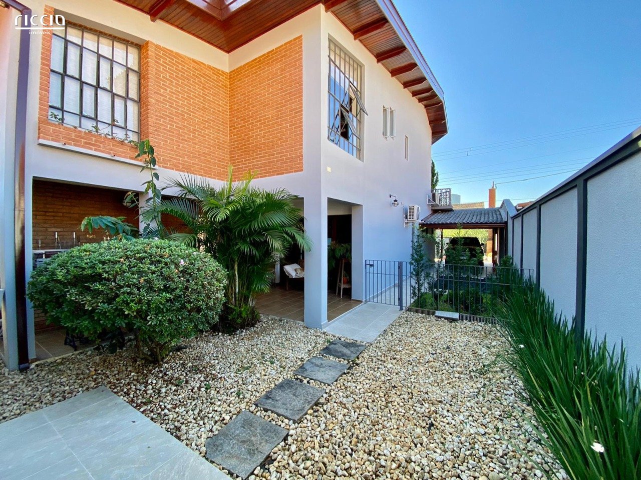 Casa em Condomínio à venda no Jardim das Colinas — imagem 34 de 49