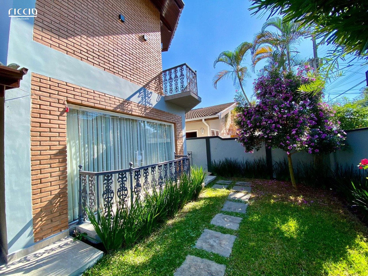 Casa em Condomínio à venda no Jardim das Colinas — imagem 5 de 49