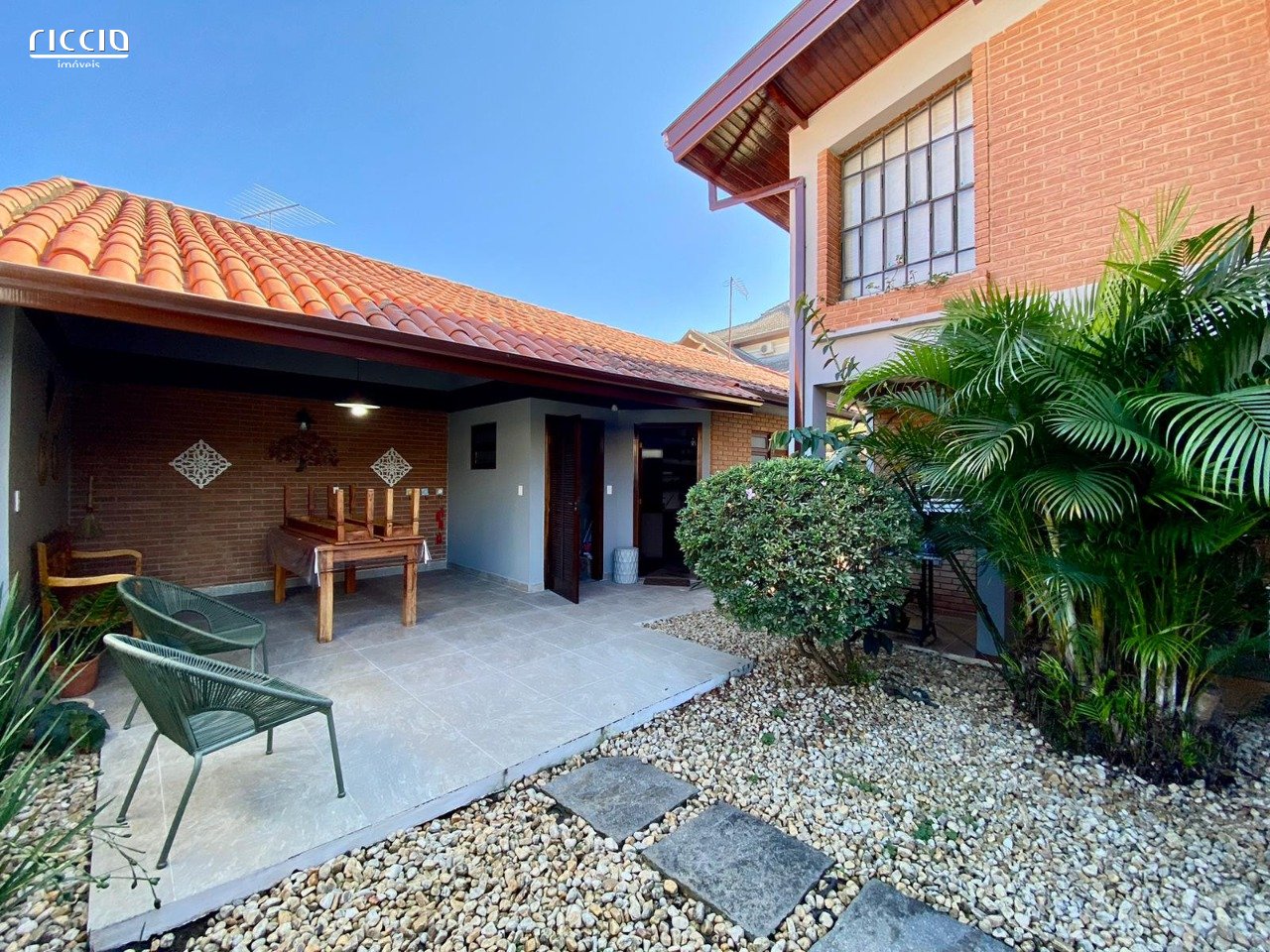 Casa em Condomínio à venda no Jardim das Colinas — imagem 33 de 49