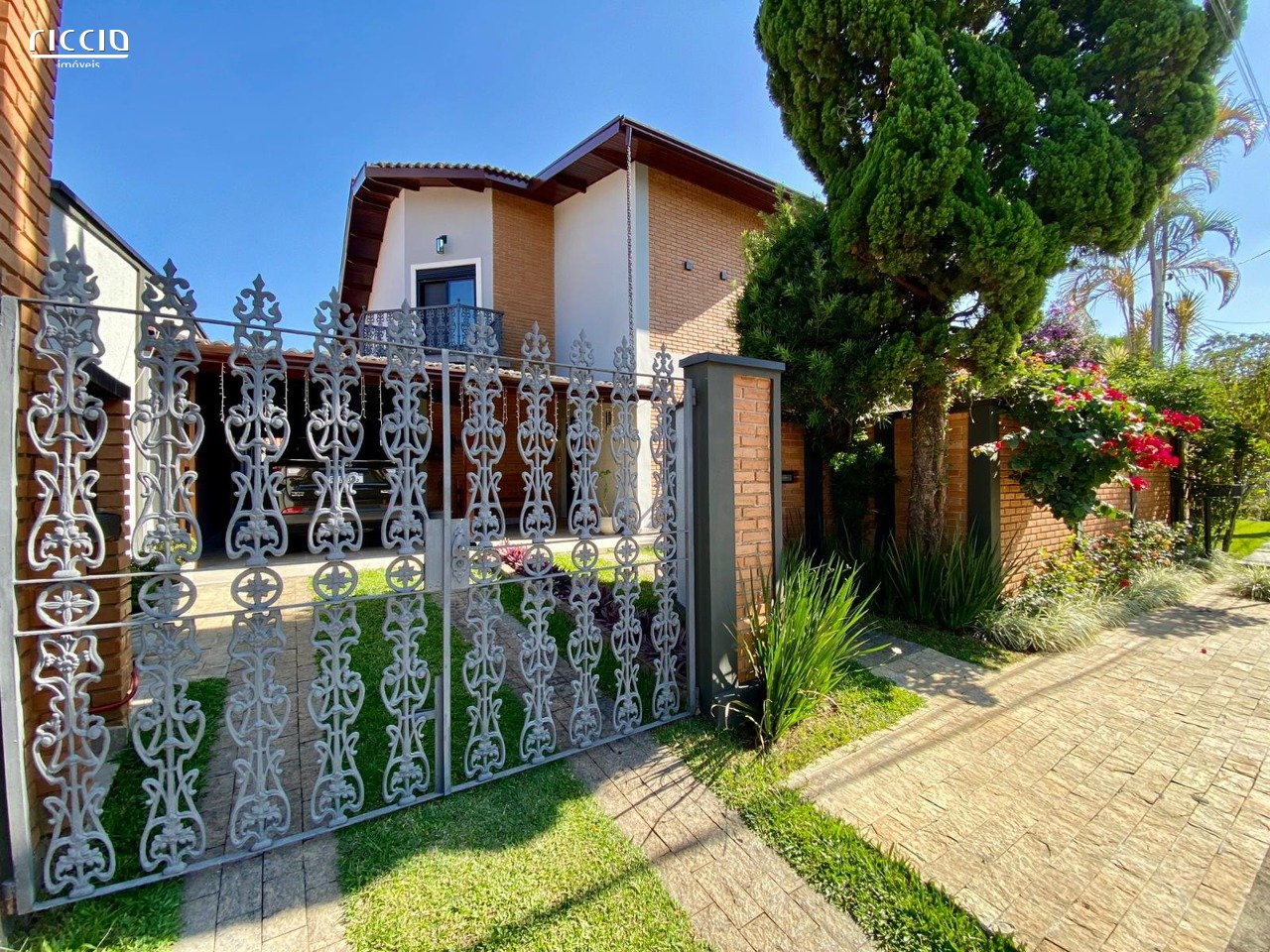 Casa em Condomínio à venda no Jardim das Colinas — imagem 4 de 49