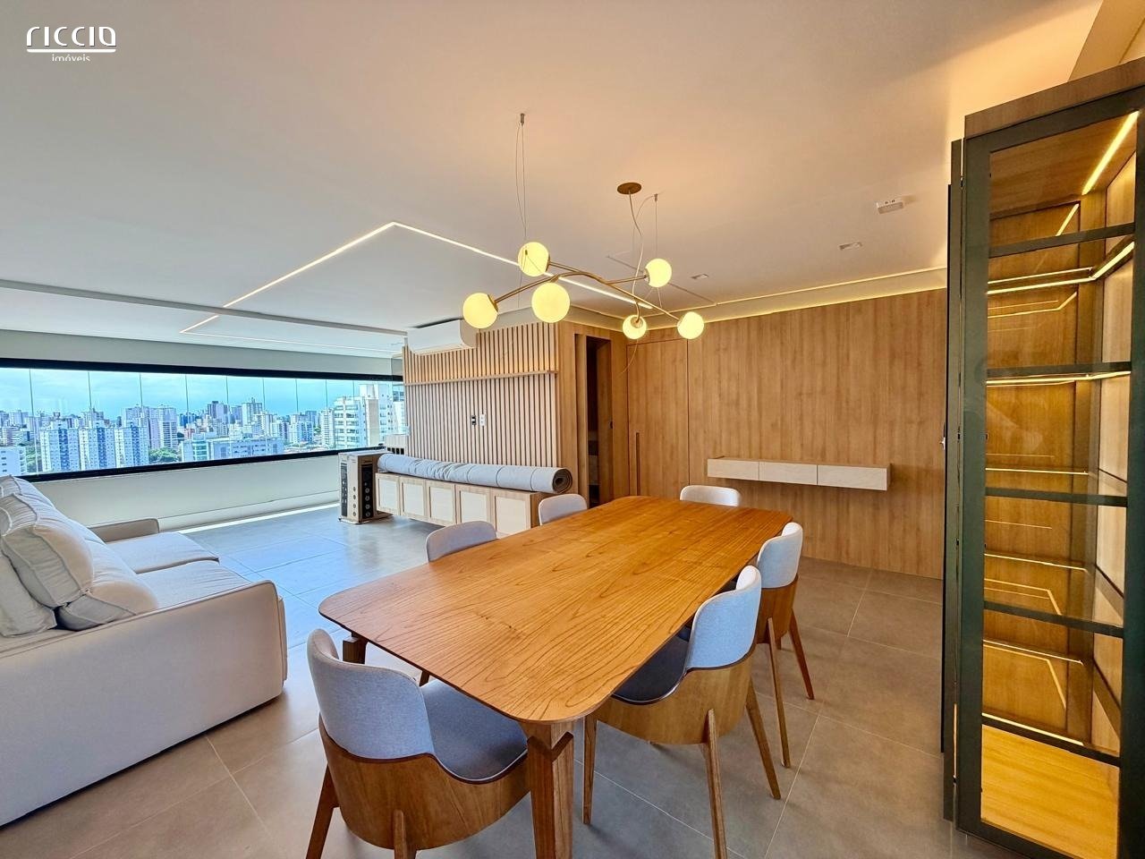Apartamento à Venda na Vila Ema - 149m², 2 Suítes, 3 Vagas e Hobby Box