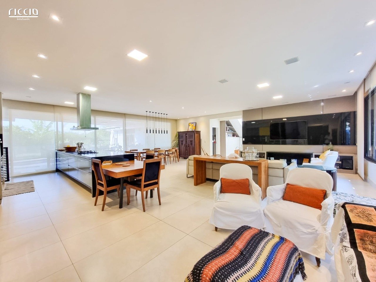 Casa em Condomínio à venda no Urbanova — ambiente interno