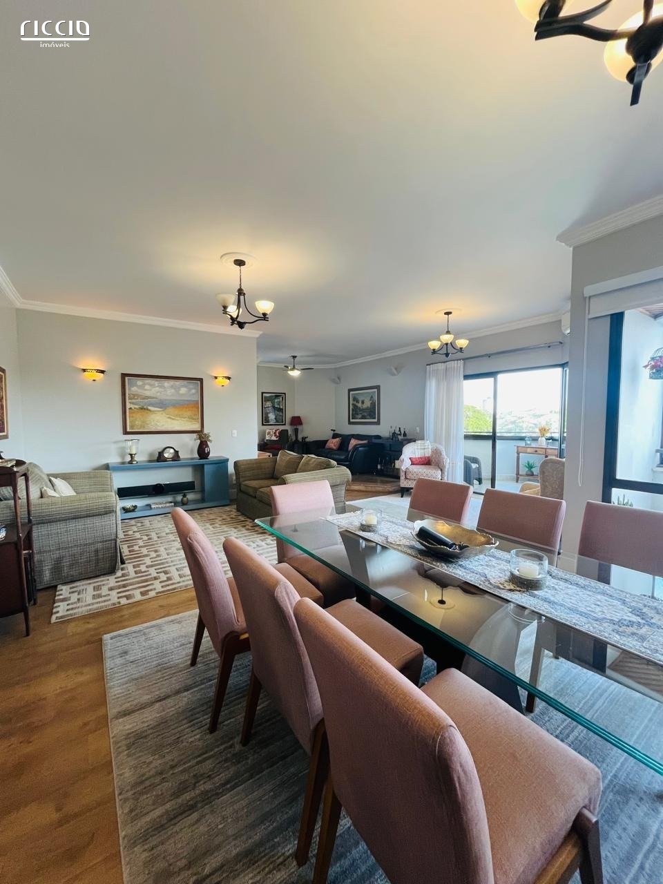 Apartamento à venda no Vila Adyana — detalhe do imóvel