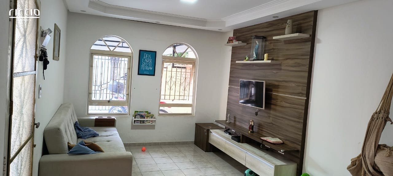 Casa à venda no Bosque dos Eucaliptos — detalhe do imóvel