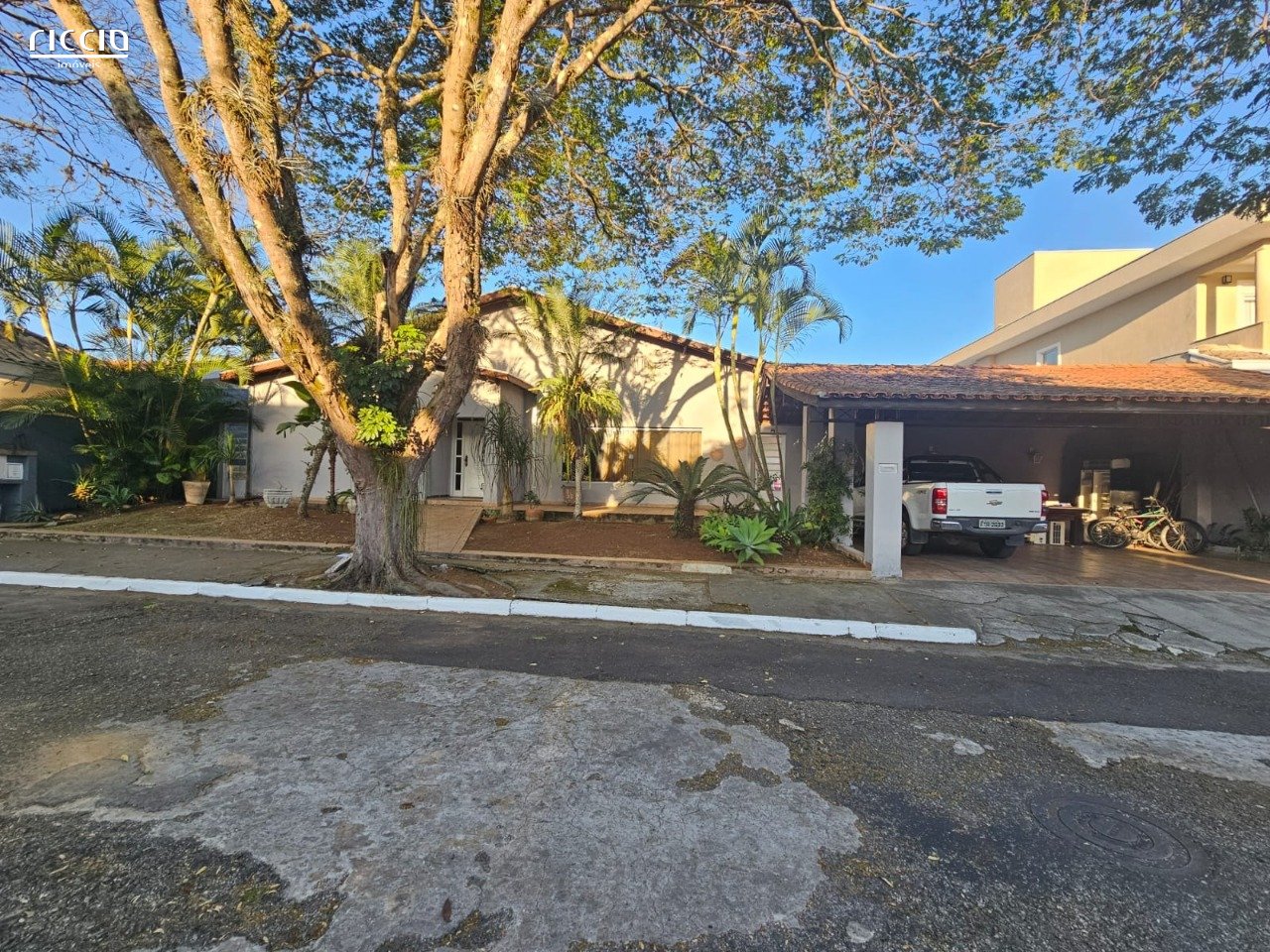 Casa á venda 6 quartos Colinas São José dos Campos
