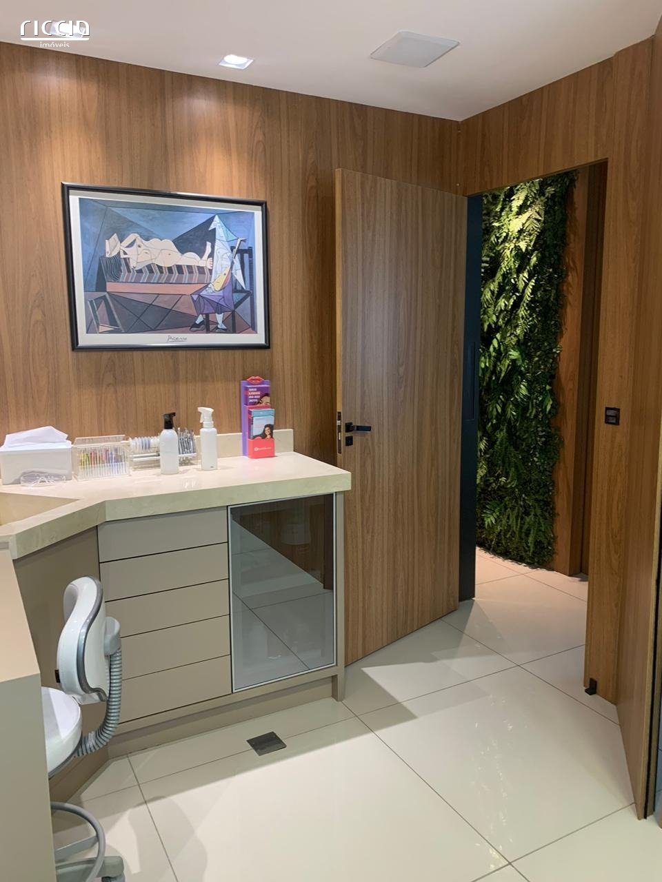 Sala / Conjunto à venda no Jardim Aquarius — ambiente interno