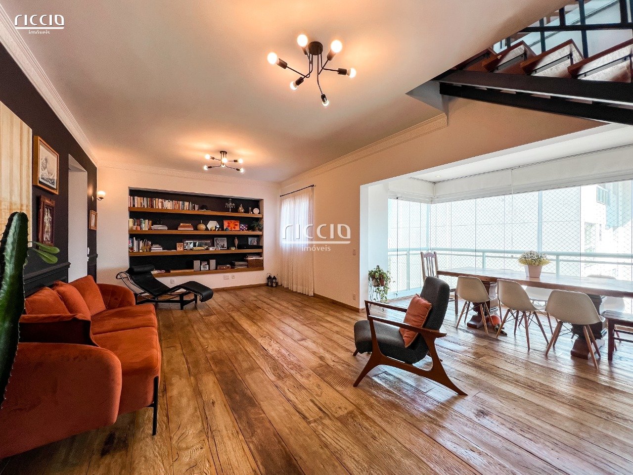 Cobertura a venda na Vila AdyAnna 330 m² São José dos Campos