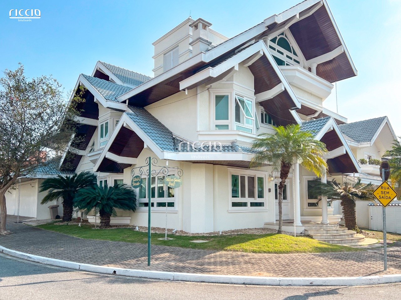 Casa em Condomínio à venda no Jardim Aquarius — ambiente interno