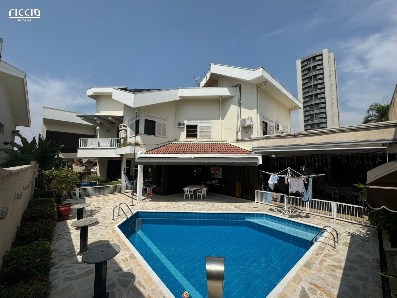 Casa em Condomínio à venda no Jardim Aquarius — ambiente interno
