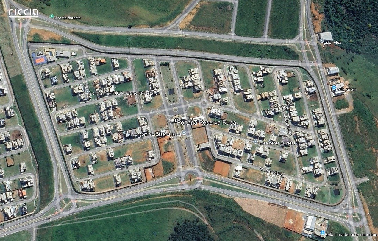 Terreno à venda no Bairro da Floresta — ambiente interno
