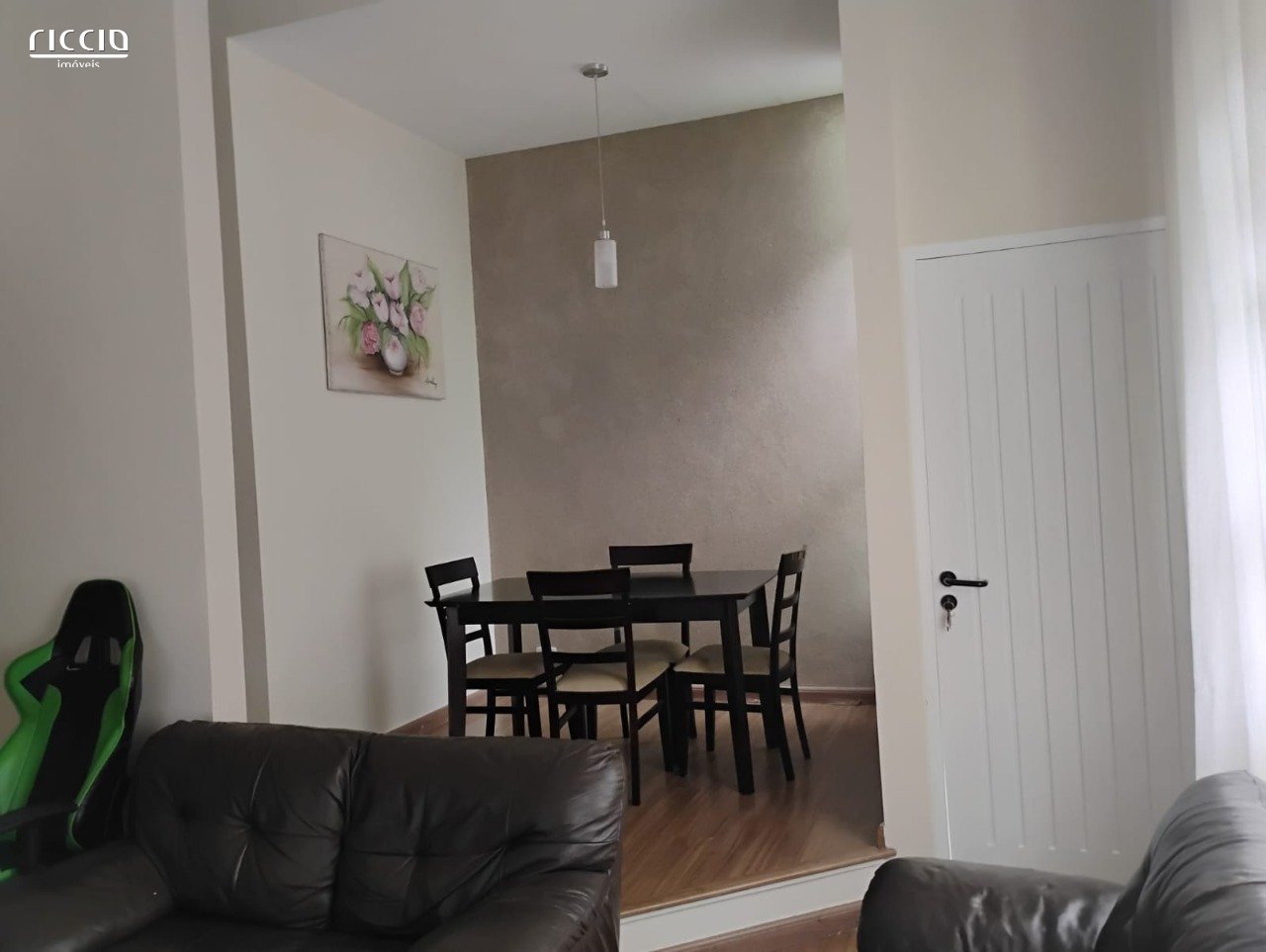 Casa no Village Amsterdam no Bosque dos Eucaliptos com 3 dormitórios, 1 suíte, 1 vaga