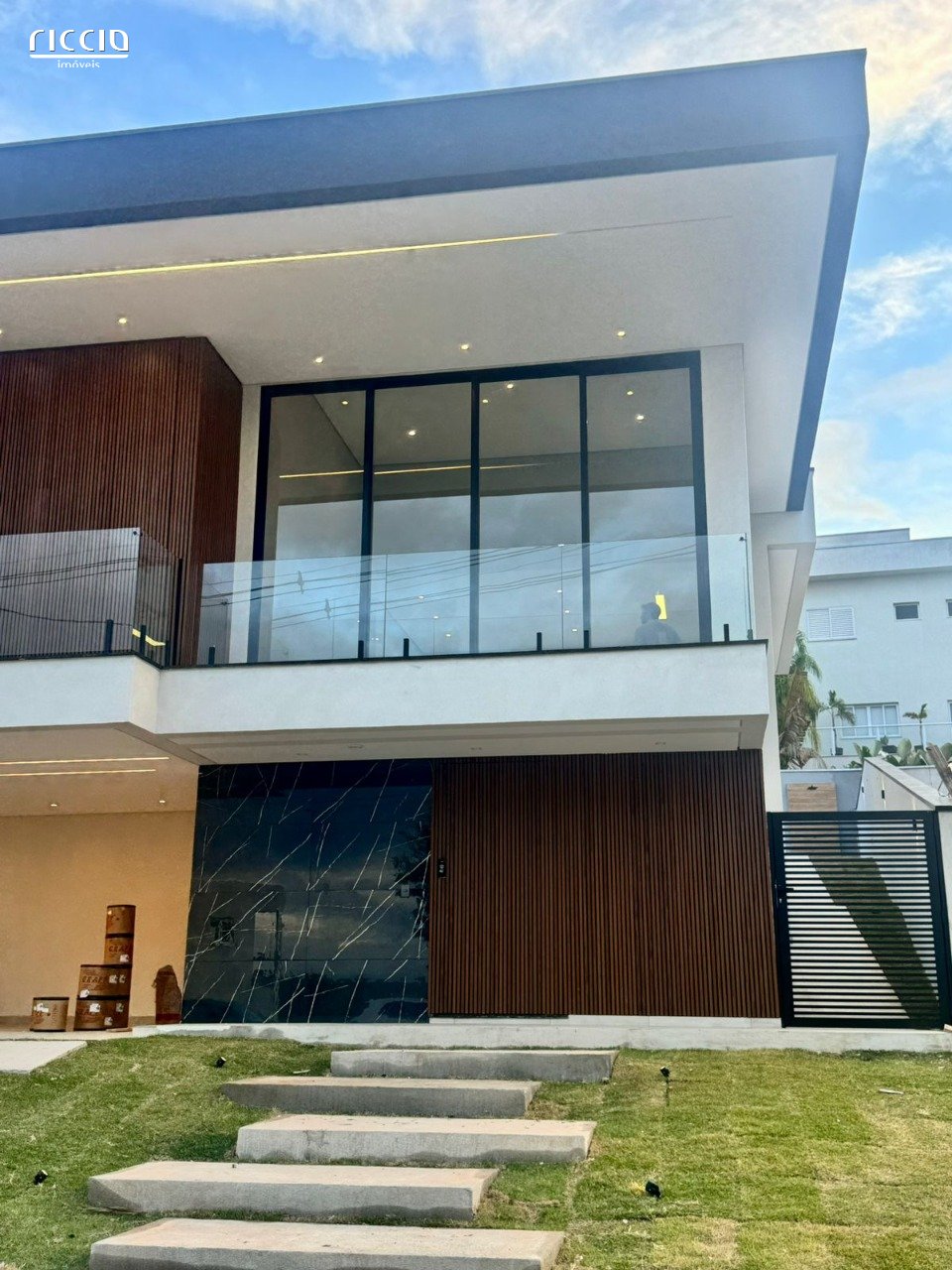 Casa em Condomínio à venda no Putim — ambiente interno