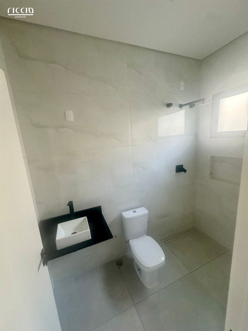 Casa em Condomínio à venda no Putim — imagem 8 de 14