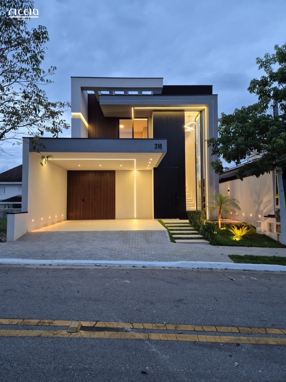 Condominio Floradas do Paratey
