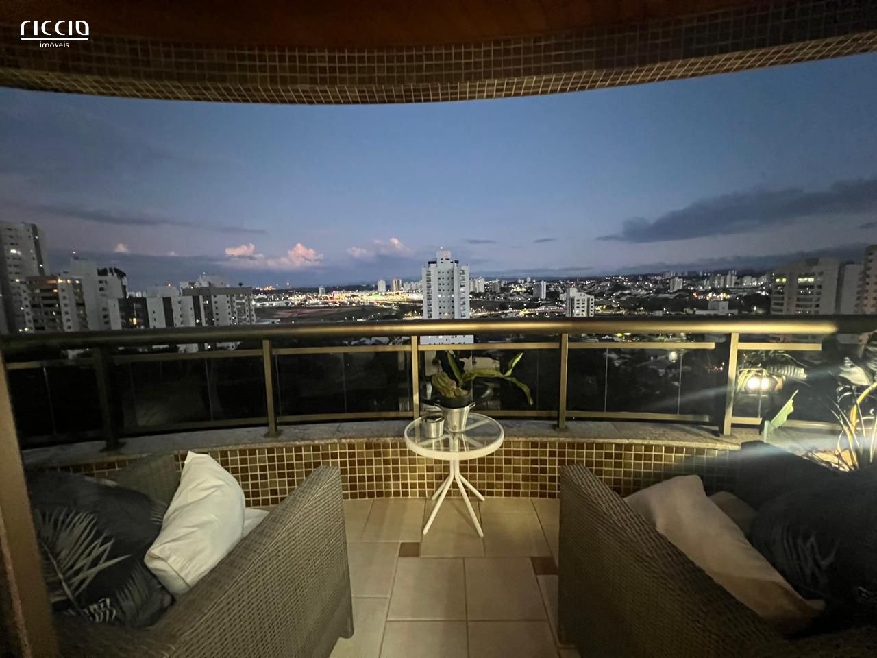 Apartamento à venda no Jardim Aquarius — ambiente interno