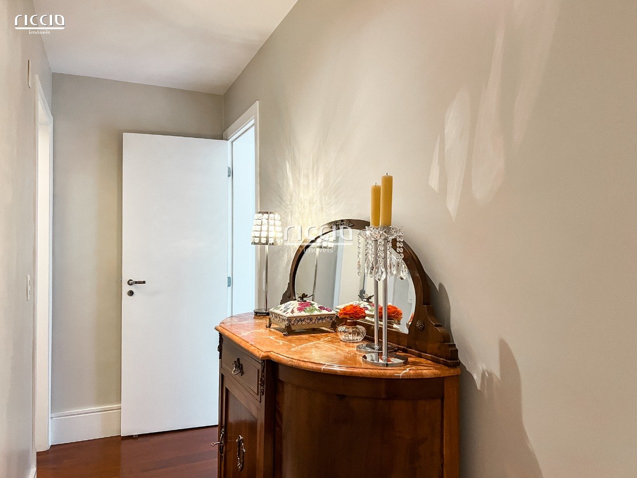 Apartamento à venda no Jardim das Colinas — imagem 26 de 31