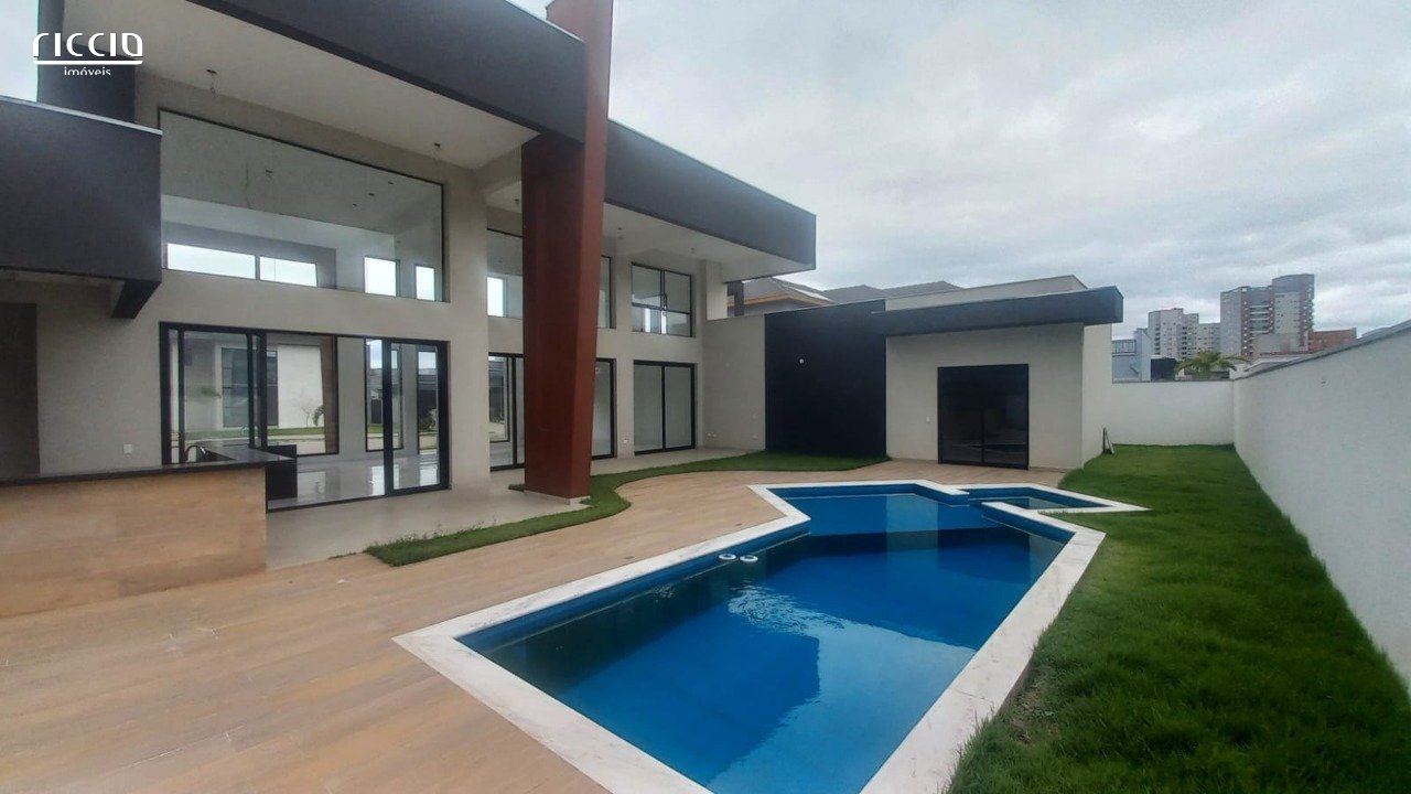 Casa térrea com 4 suítes - rua sem saída