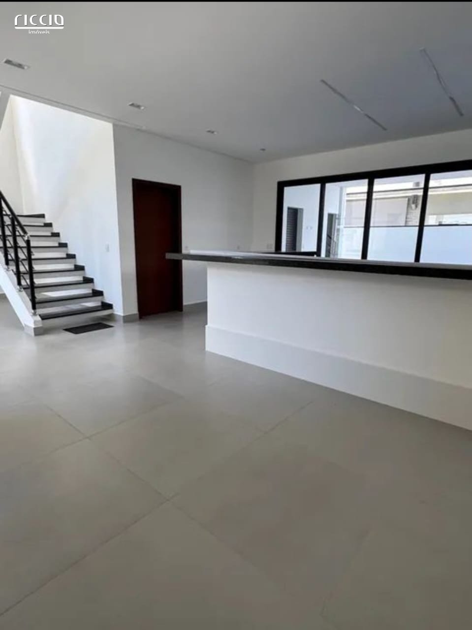 Casa em Condomínio à venda no Bairro da Floresta — ambiente interno