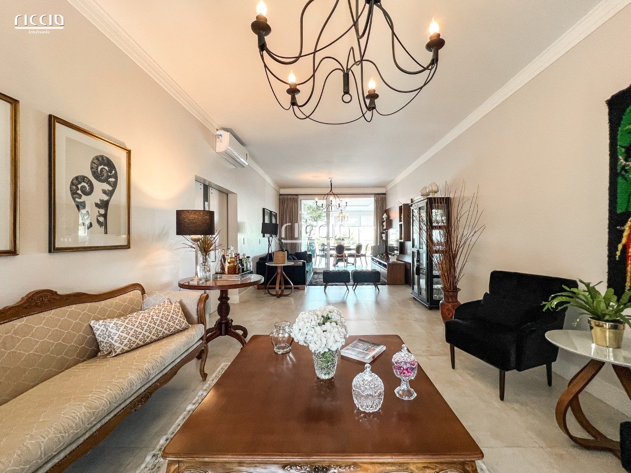 Casa em Condomínio à venda no Urbanova — ambiente interno