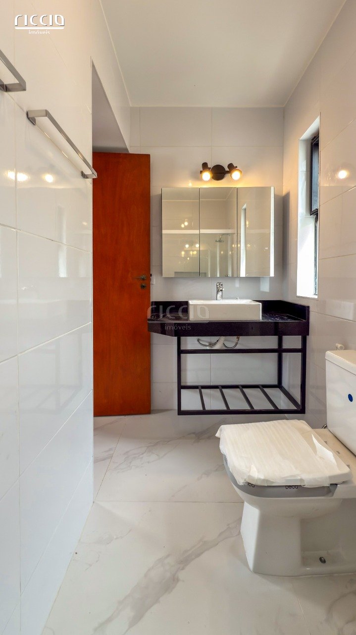 Casa em Condomínio à venda no Jardim das Colinas — imagem 46 de 55