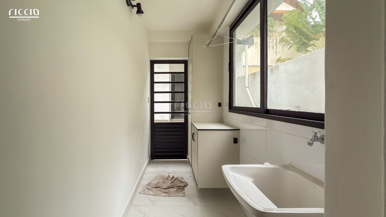 Casa em Condomínio à venda no Jardim das Colinas — imagem 18 de 55