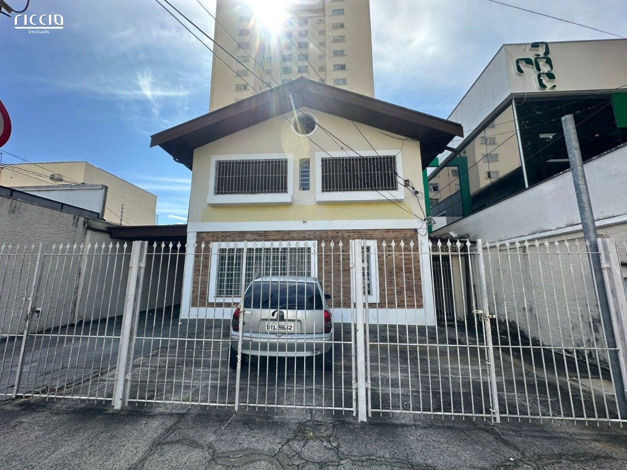 Ponto comercial á venda 300 m² Vila Adyanna