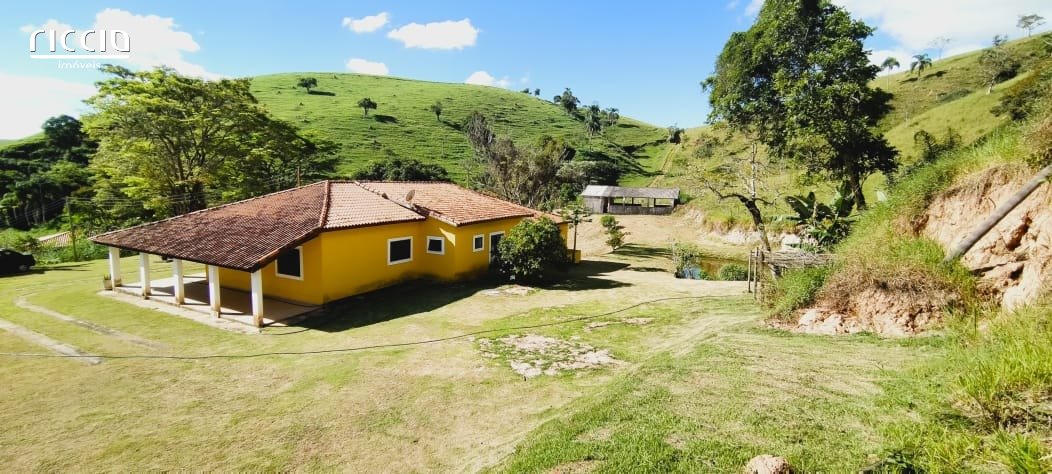 Sitio à venda no Bairro dos Ferreirinha — ambiente interno