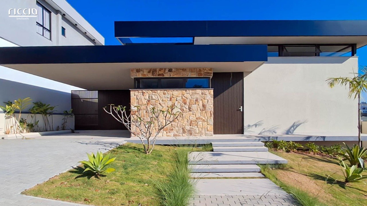 Casa Térrea à venda no Condomínio Colinas do Paratehy SUL - 3 SUÌTES, 270 m² Útil e 600 m² de terreno