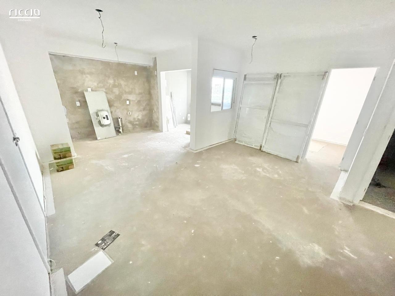 Apto no contra piso - último andar - sala estendida