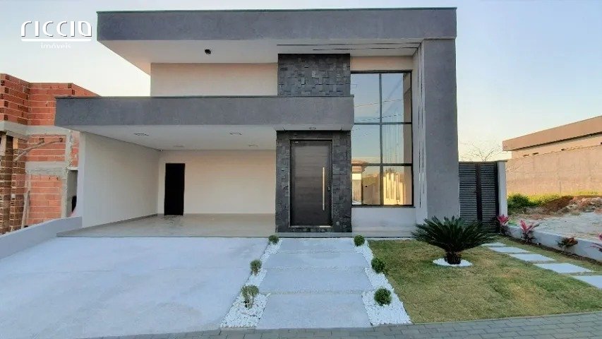 Casa em Condomínio à venda no Residencial Colinas — ambiente interno