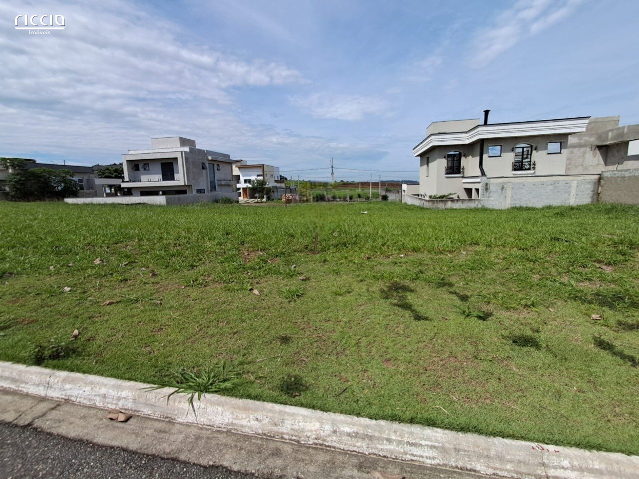 Terreno à venda no Recanto dos Eucaliptos — detalhe do imóvel
