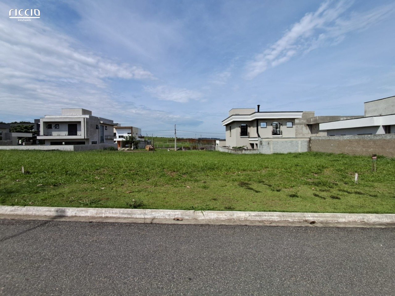 Terreno à venda no Recanto dos Eucaliptos — ambiente interno