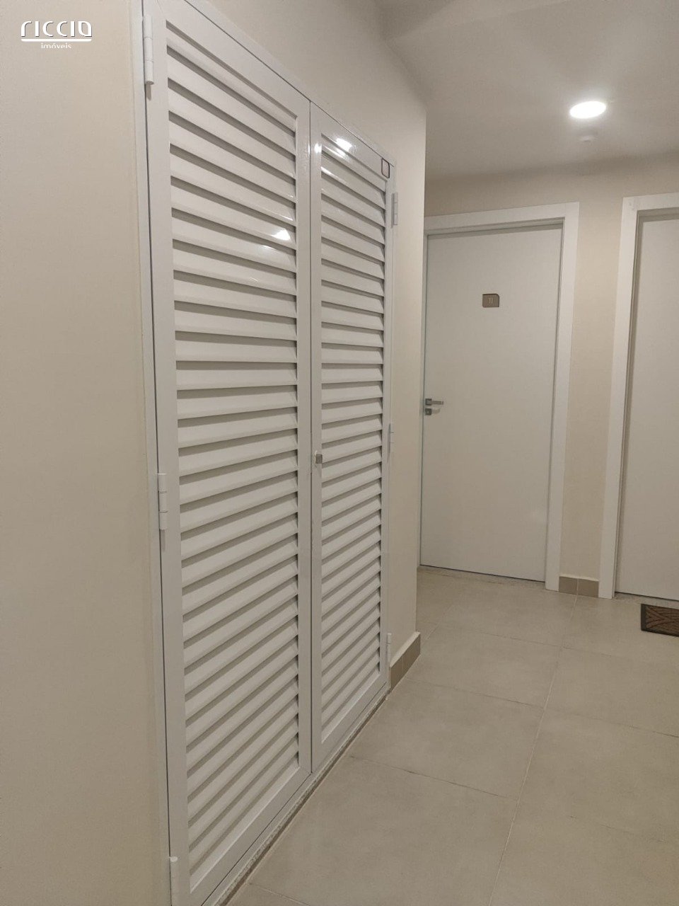 Apartamento à venda no Parque Industrial — ambiente interno