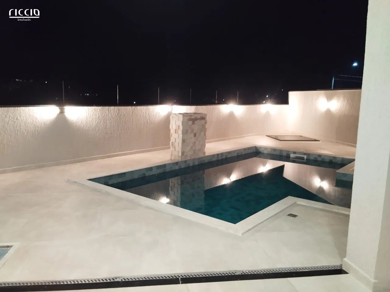 Casa em Condomínio à venda no Residencial Colinas — detalhe do imóvel