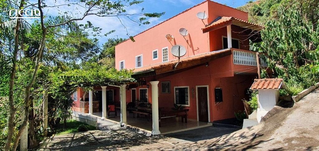 Chácara com 4 dormitórios em São José dos Campos