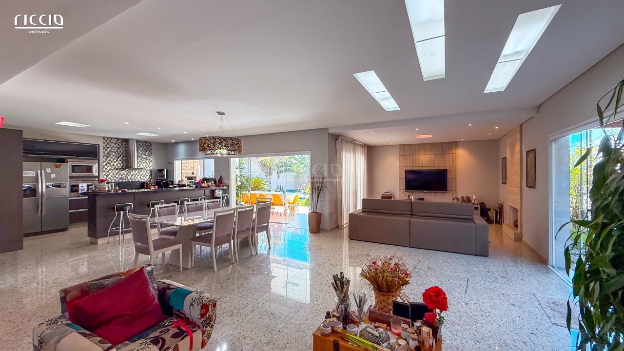 Casa em Condomínio à venda no Urbanova — ambiente interno