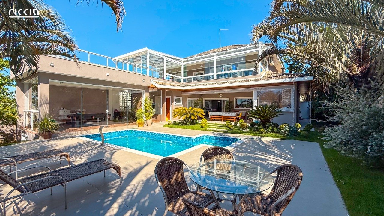 imóvel com Renda - Casa à venda no Urbanova SJC 4 Suítes + Escritório, Piscina - Pronta P/ Morar! 400 m² Útil e 700 m² de Terreno  Reserva do Paratehy