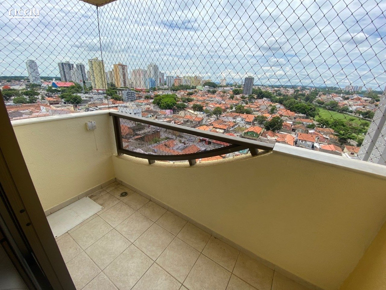 Apartamento à venda no Jardim Satélite — ambiente interno