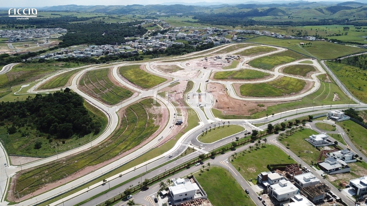 Terreno em aclive no Condominio - Terras Alpha Urbanova quadra G1