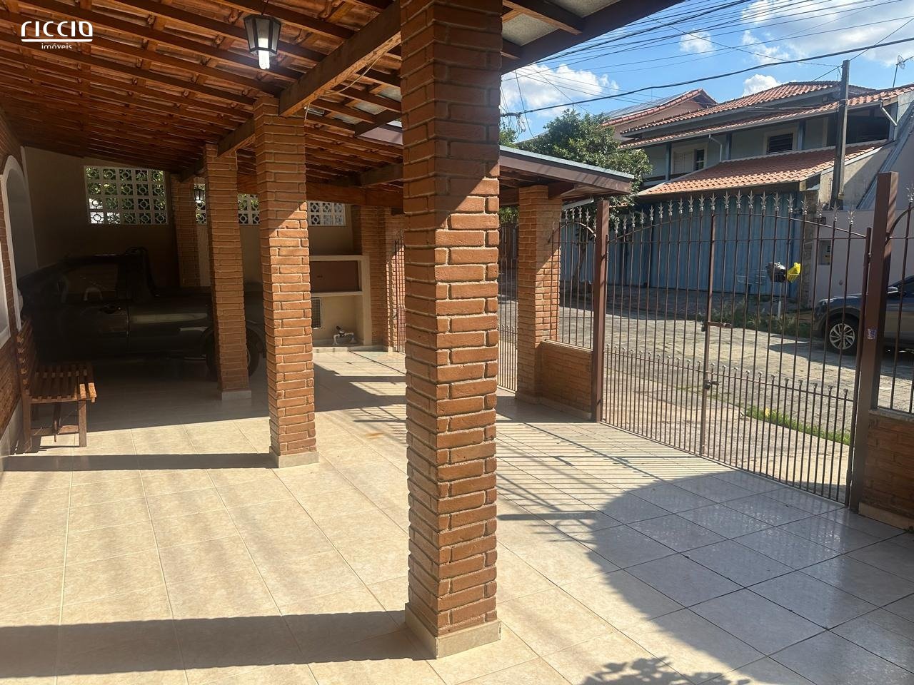 Casa à venda no Bosque dos Eucaliptos — ambiente interno