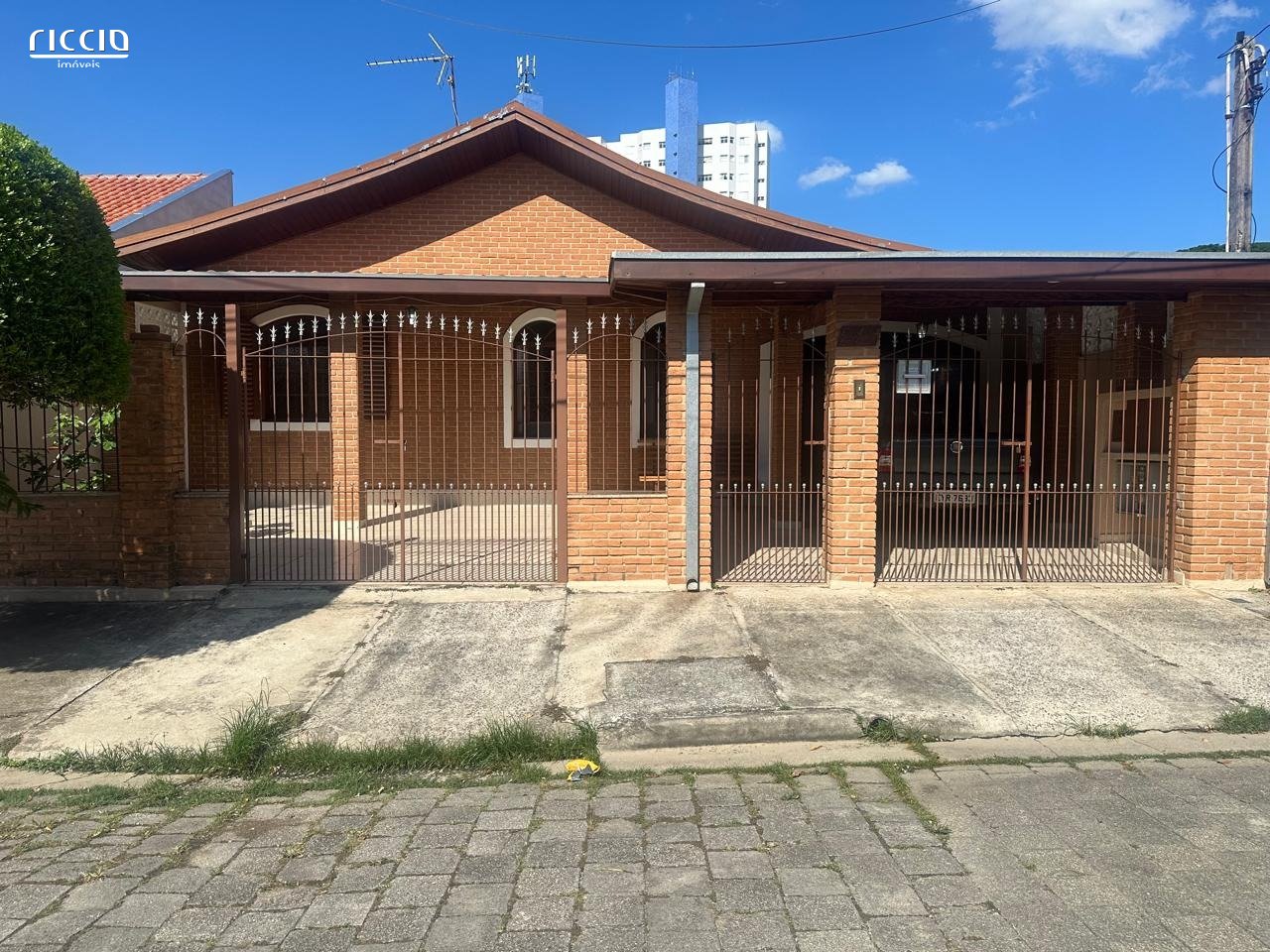 Casa a Venda Reserva do Bosque, 312.00 m² de Terreno e Edicula.