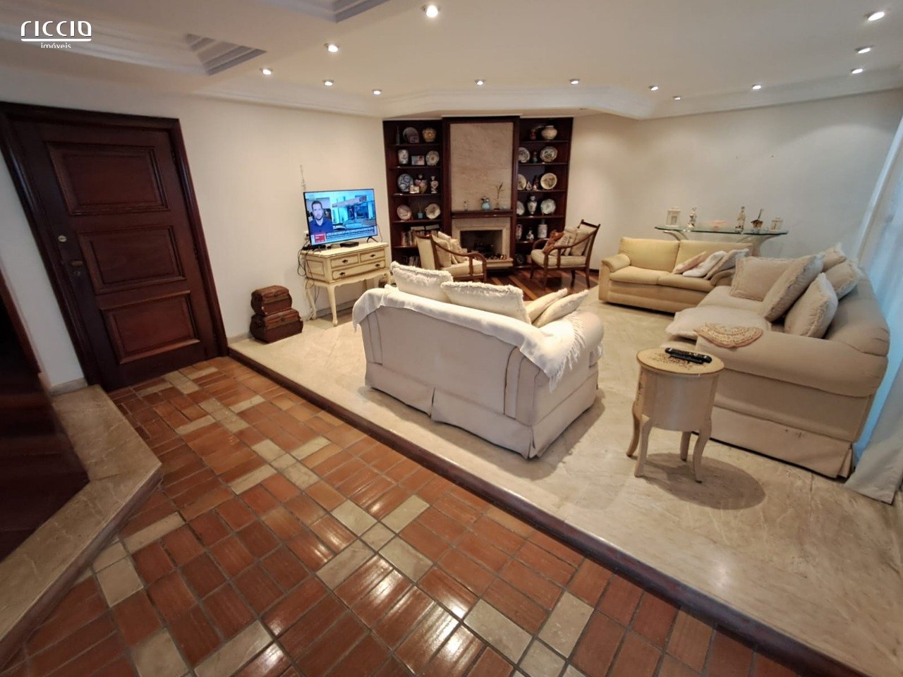 Apartamento à venda no Vila Adyana — detalhe do imóvel