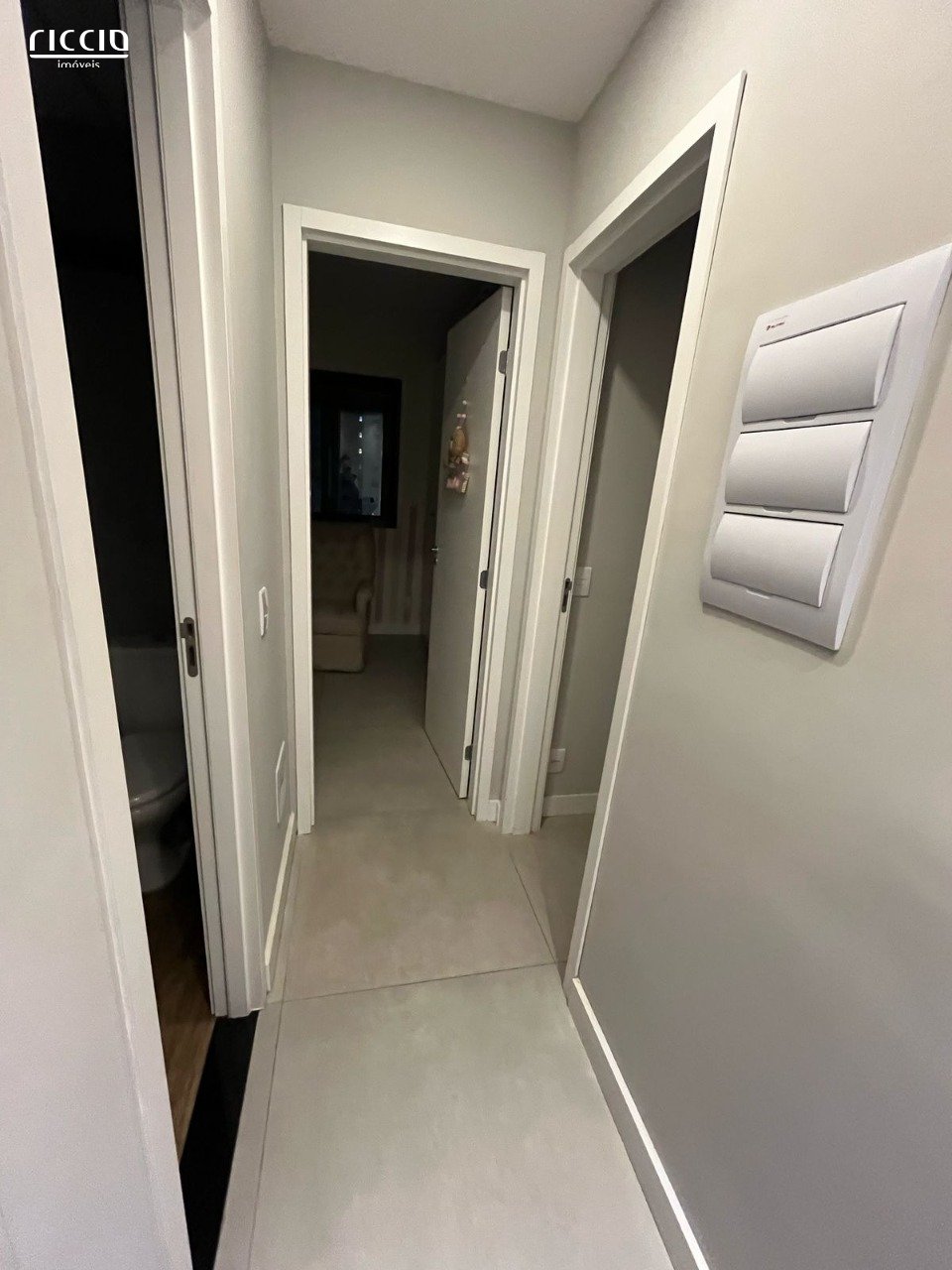 Apartamento à venda no Parque Industrial — ambiente interno