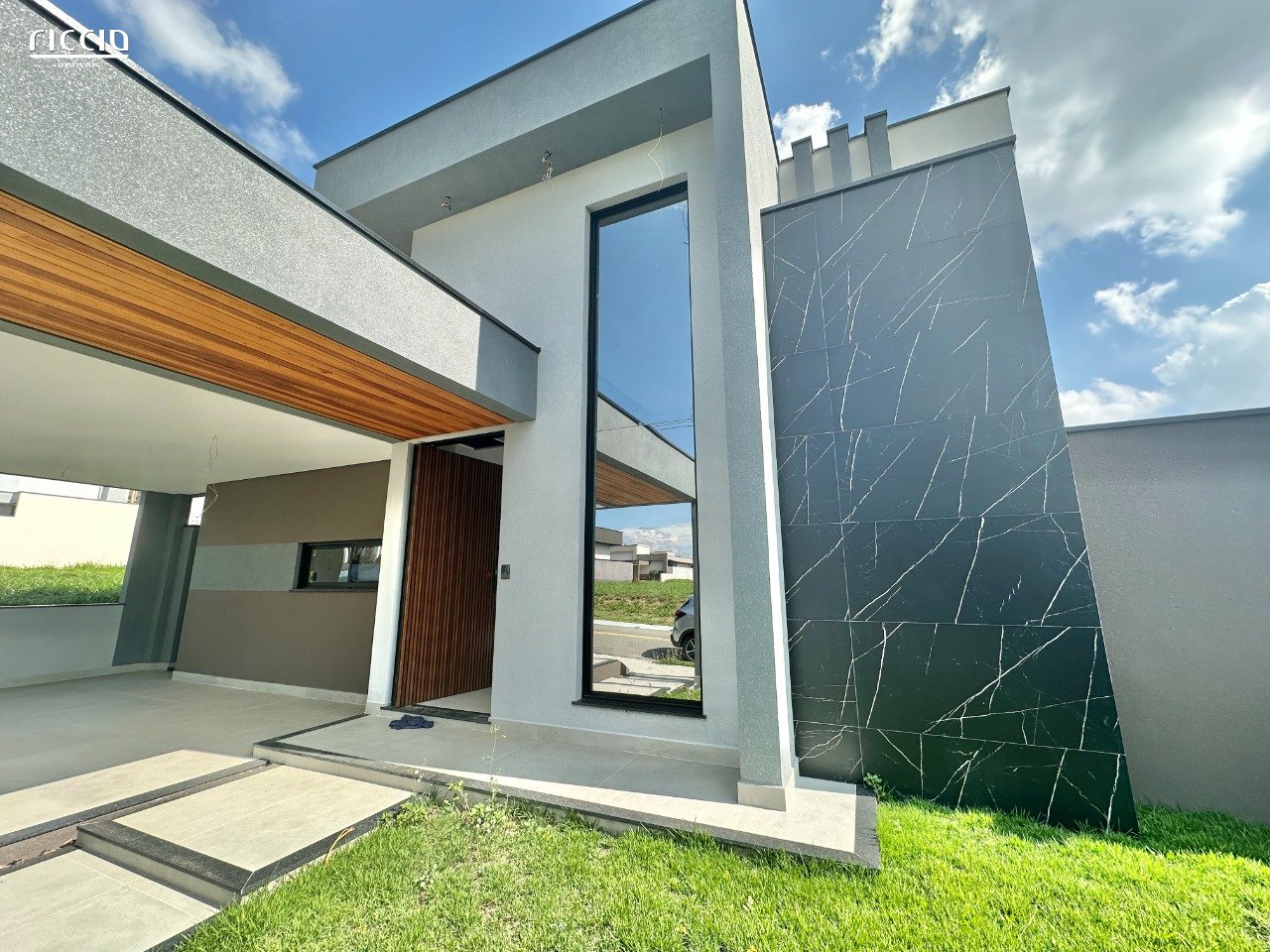 Casa Térrea de Alto Padrão no Reserva Aruanã - Pronta para Morar com 3 Suítes e Acabamento Premium!