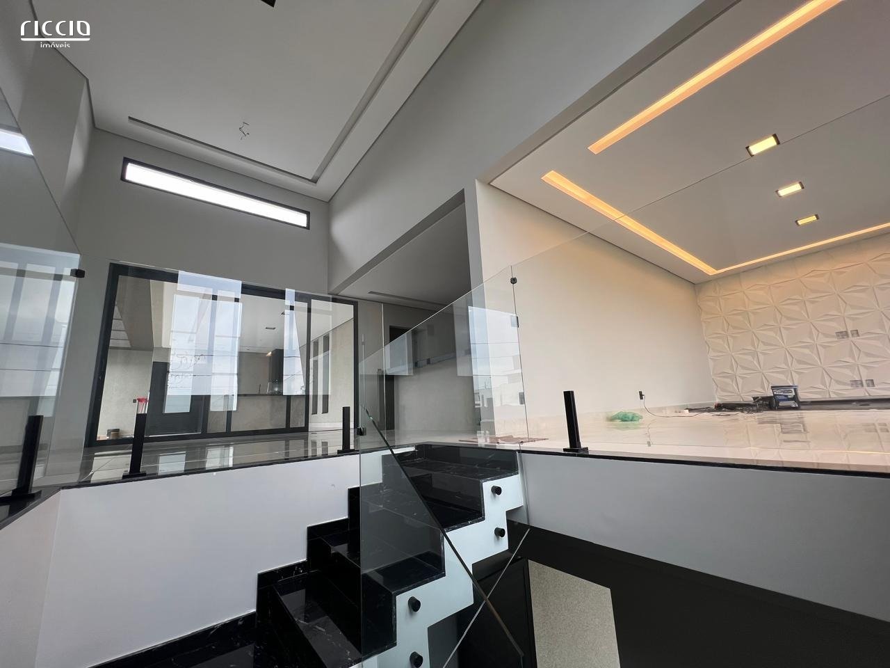 Casa em Condomínio à venda no Parque Residencial Maria Elmira — detalhe do imóvel