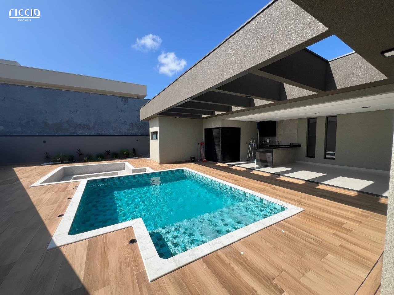 Casa em Condomínio à venda no Parque Residencial Maria Elmira — imagem 8 de 14