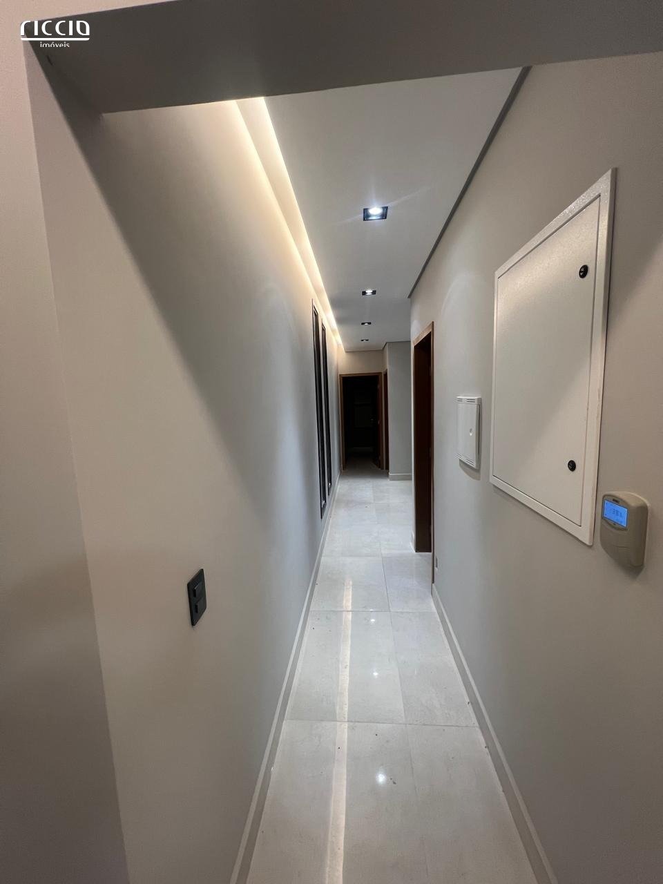 Casa em Condomínio à venda no Parque Residencial Maria Elmira — imagem 10 de 14