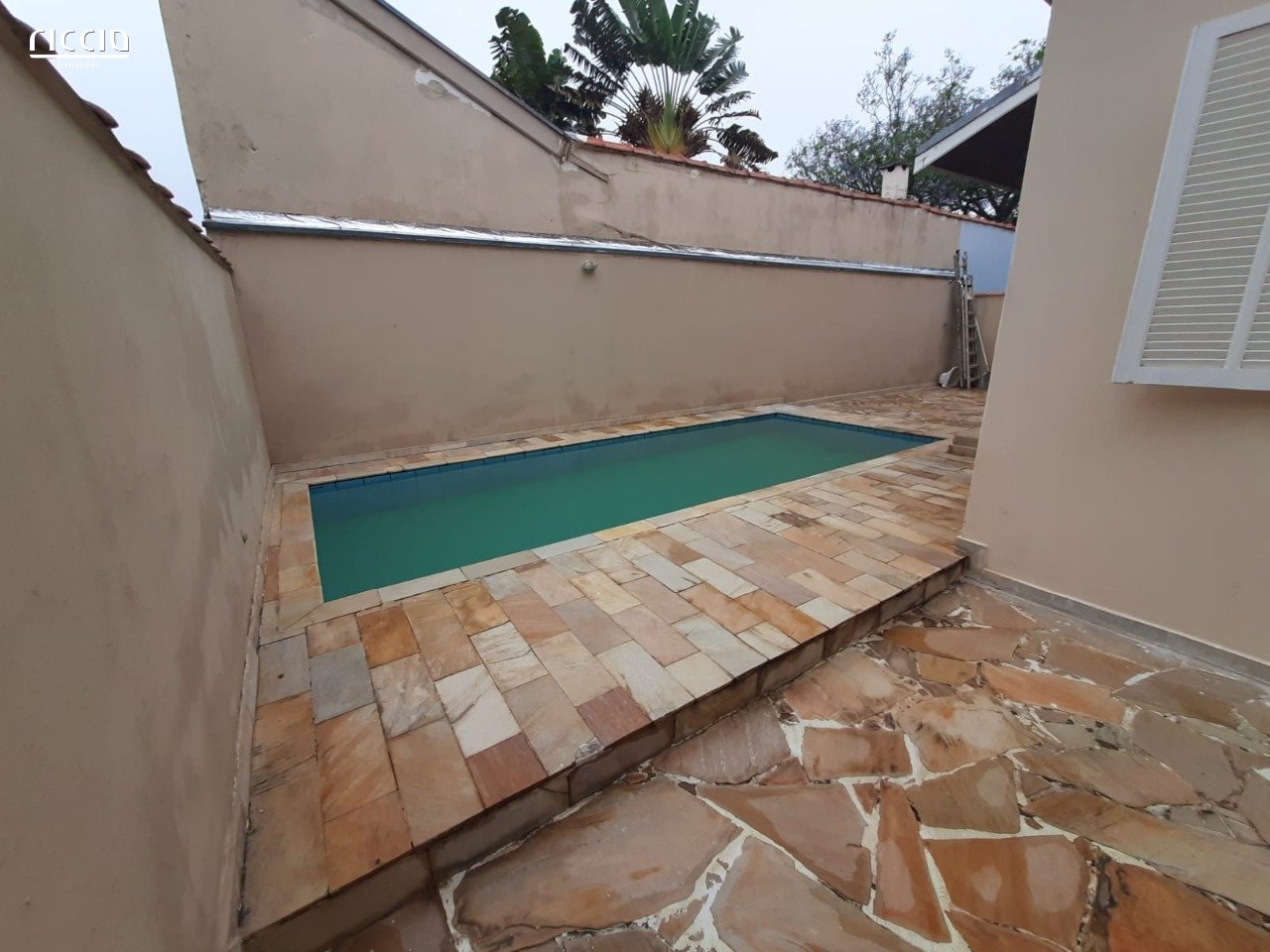 Casa em Condomínio com piscina - Urbanova - Residencial Eldorado - 150m² - 4 Dormitórios.