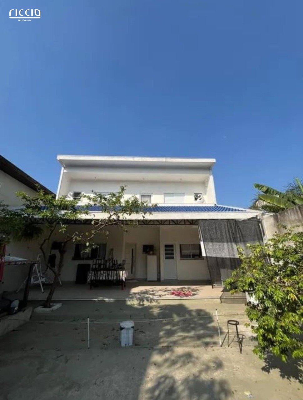 Casa no Bairro da Vista Verde com terreno inteiro,